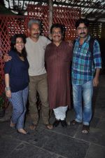 Atul Kulkarni, Yashpal Sharma, Lubna Salim at Salim Arif_s play screening in PVR, Mumbai on  5th Oct 2013 (17).JPG